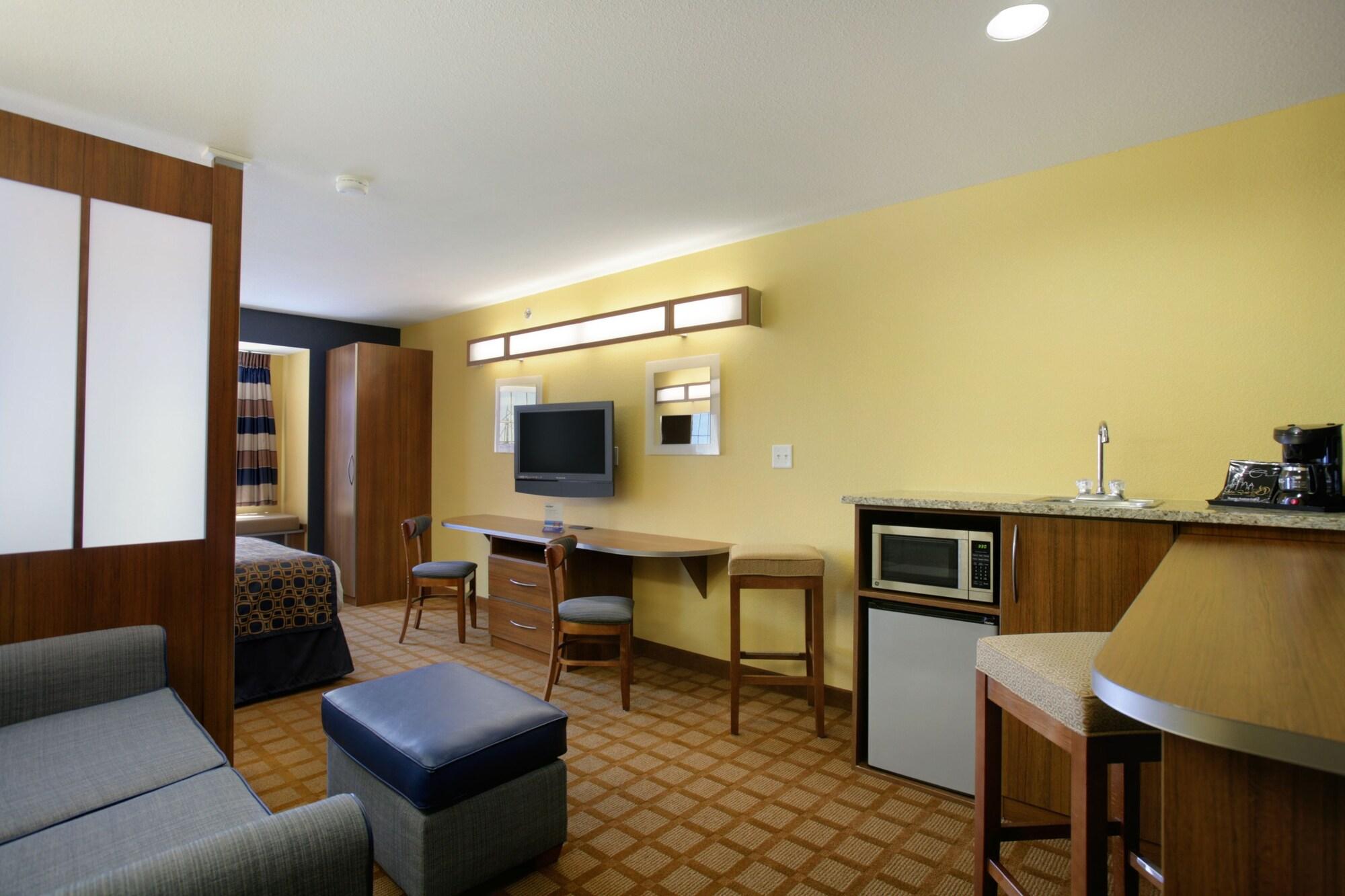 Microtel Inn & Suites - קירני חדר תמונה