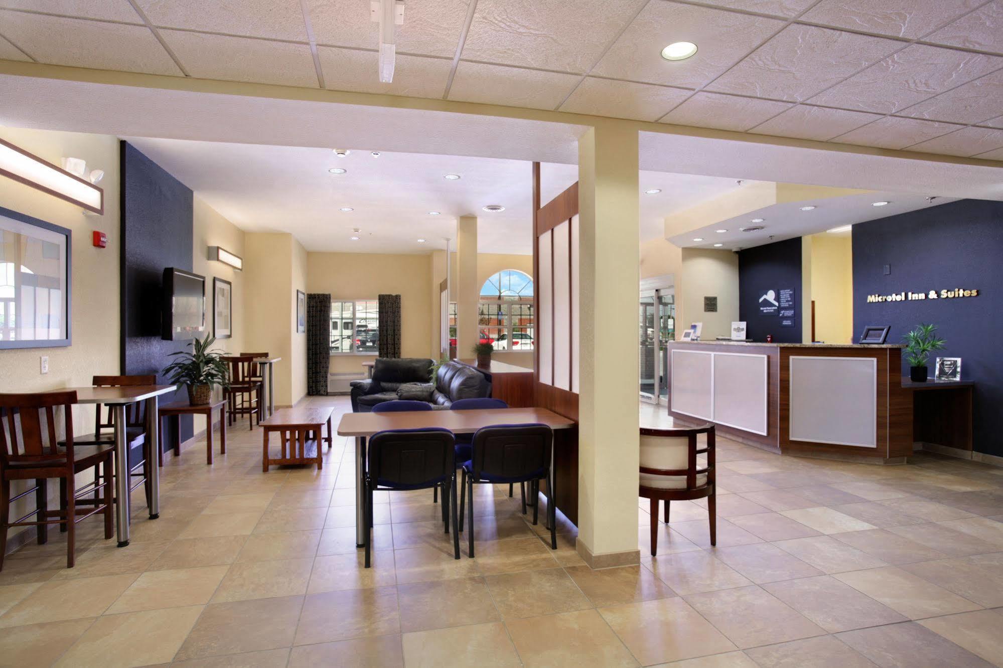 Microtel Inn & Suites - קירני מראה פנימי תמונה